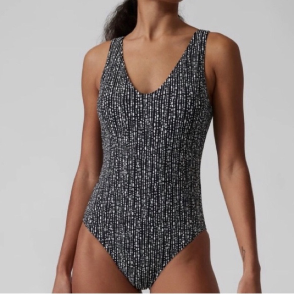 NWT! Athleta Black Rice Pearls Seychelles One Piece Swimsuit - MEDIUM TALL 🧜‍♂️